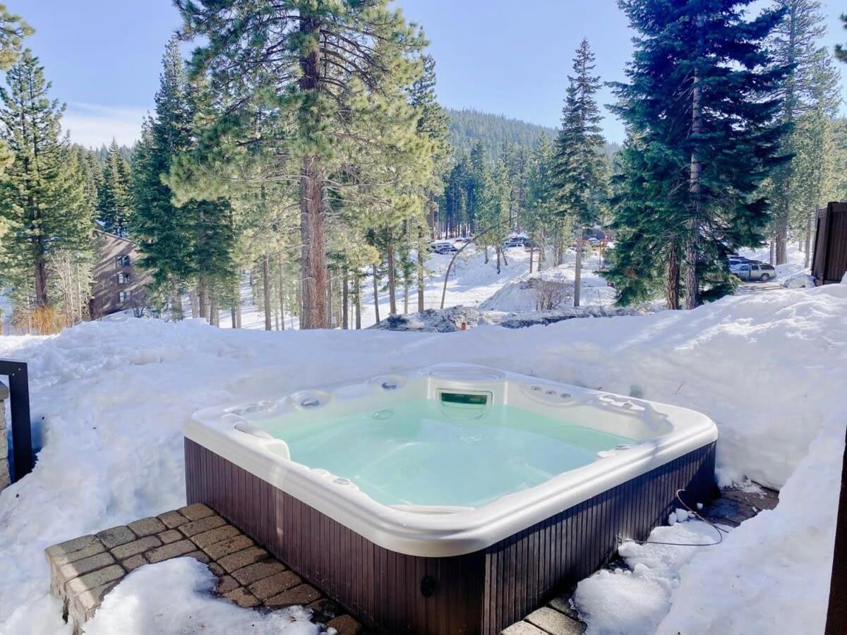 Luxury Northstar Home| Hot Tub| Walk To Ski Lifts Truckee Exterior photo